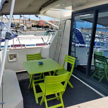 The Boat Botel Agde
